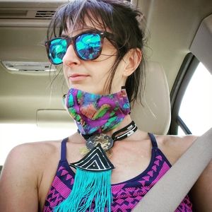 Meet your Posher, Demee